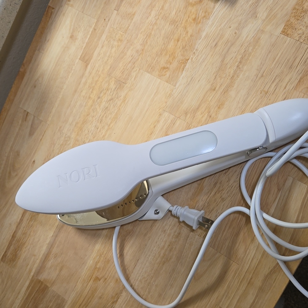 Nori Press Steam Iron